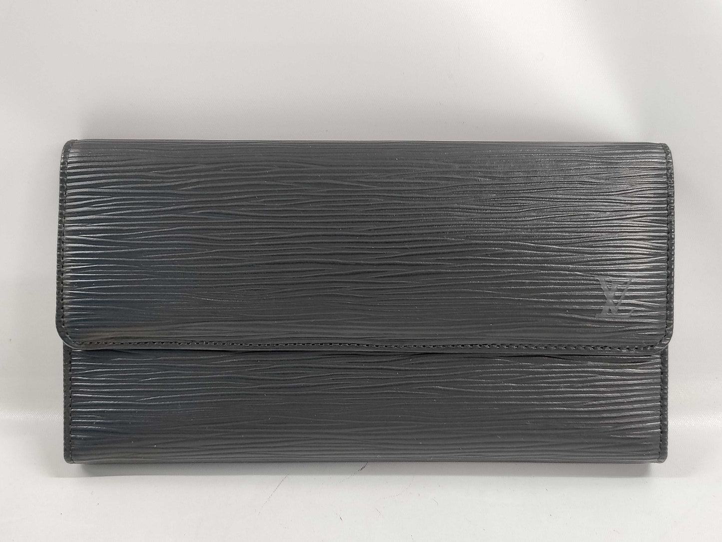 LOUIS VUITTON Epi Porte Tresor International Black Wallet