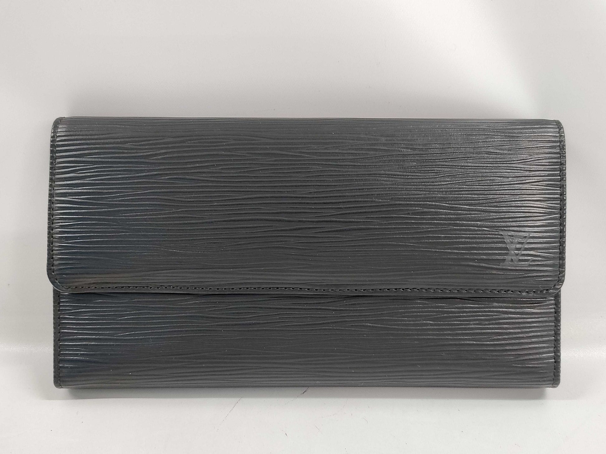 LOUIS VUITTON Epi Porte Tresor International Black Wallet