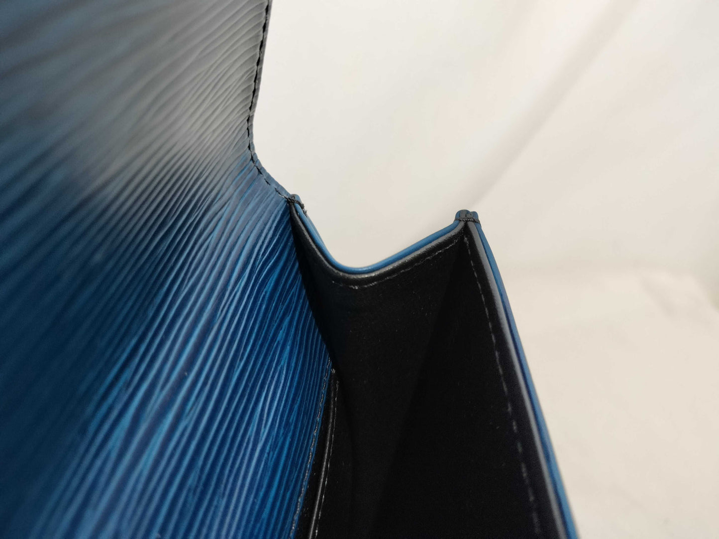 LOUIS VUITTON Epi M52715 IENA Second Bag