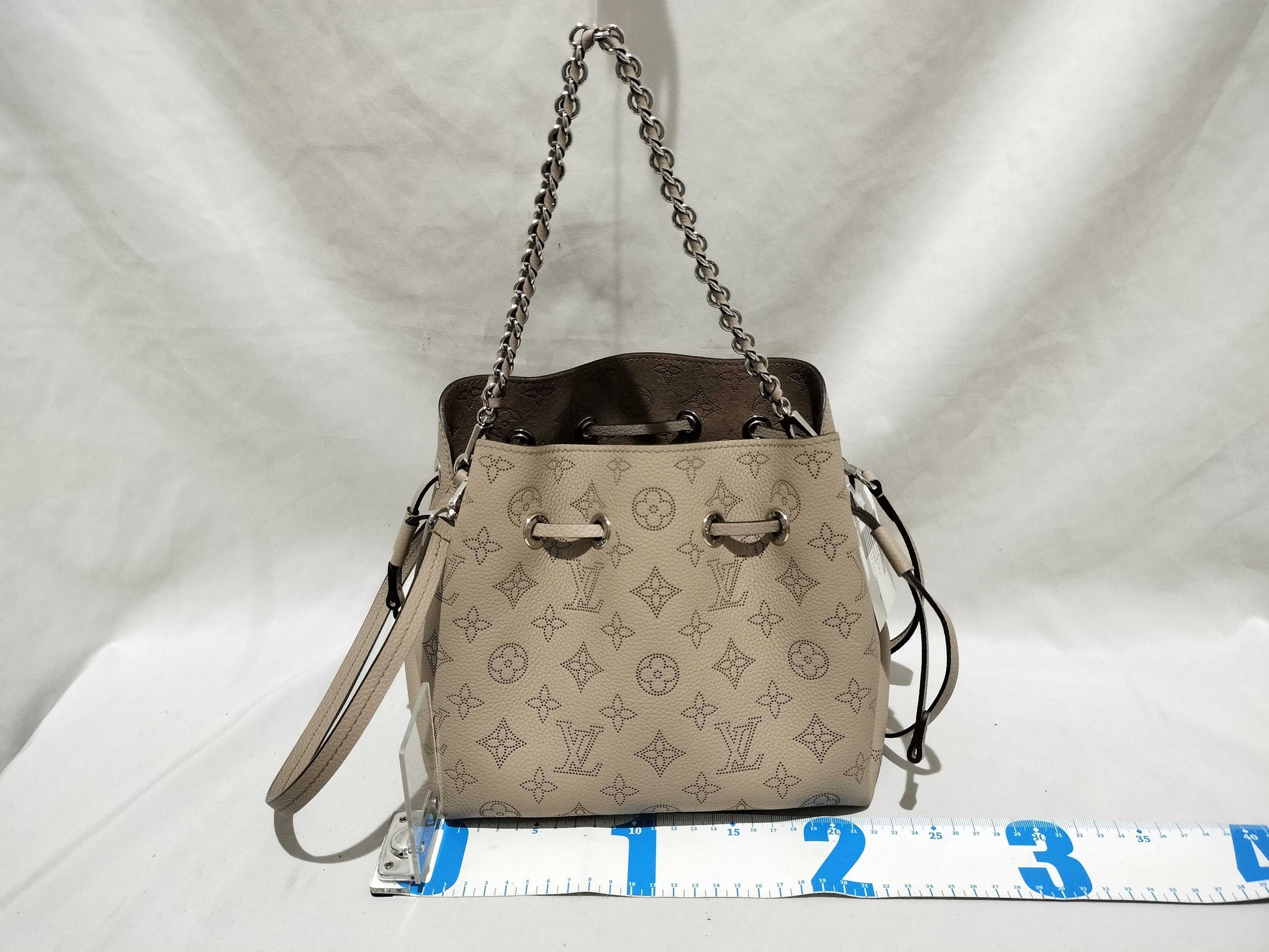 LOUIS VUITTON Mahina Bella Metallic Gray 2-Way Shoulder Bag
