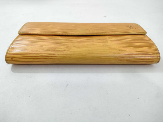 LOUIS VUITTON Epi M60319 Portefeuille Sara Wallet