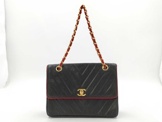 CHANEL V-Stitch Lambskin Chain Shoulder Bag in Black