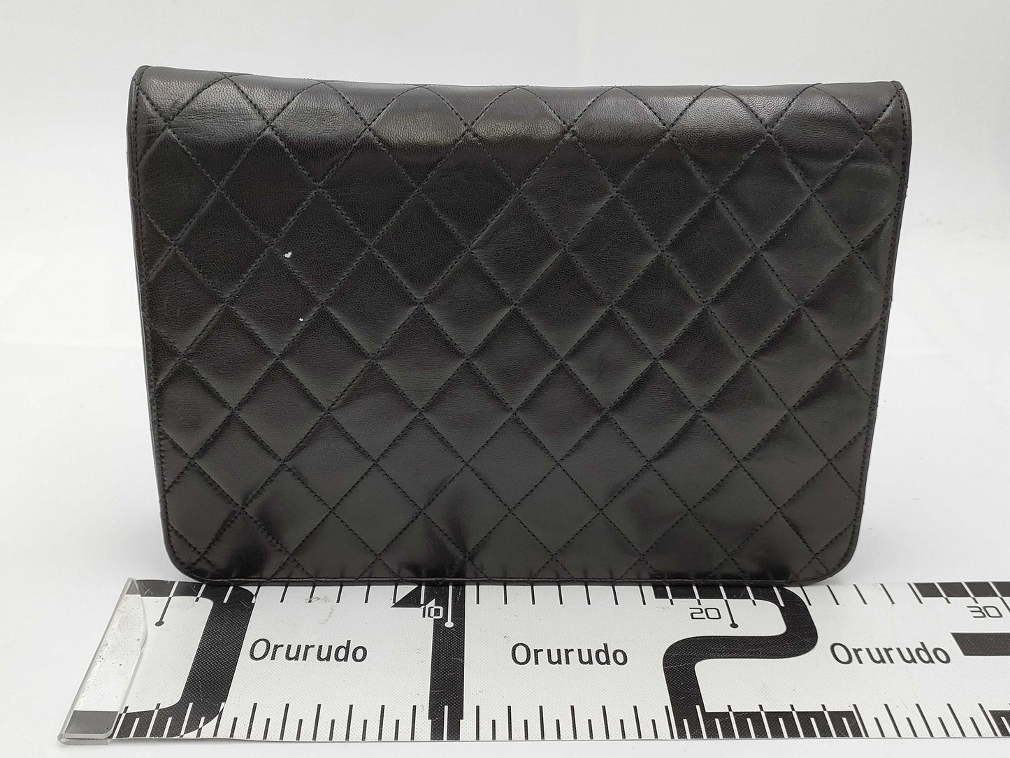 CHANEL Matlasse Pushlock Chain Shoulder Bag