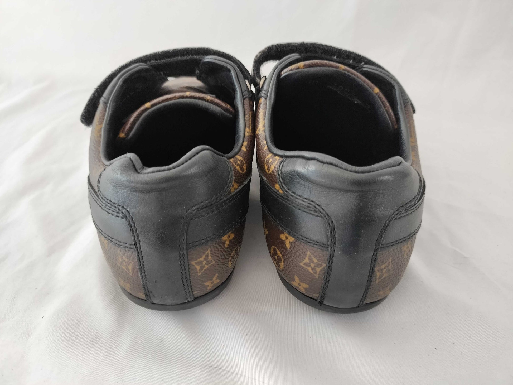 LOUIS VUITTON Monogram Macassar Sneakers