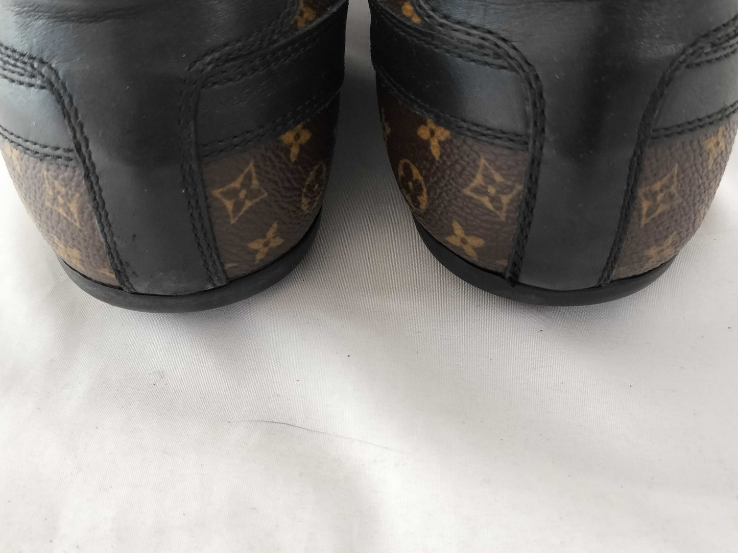 LOUIS VUITTON Monogram Macassar Sneakers