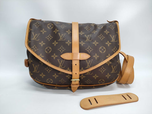 LOUIS VUITTON Monogram M42256 Saumur 30 Shoulder Bag
