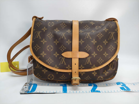 LOUIS VUITTON Monogram M42256 Saumur 30 Shoulder Bag