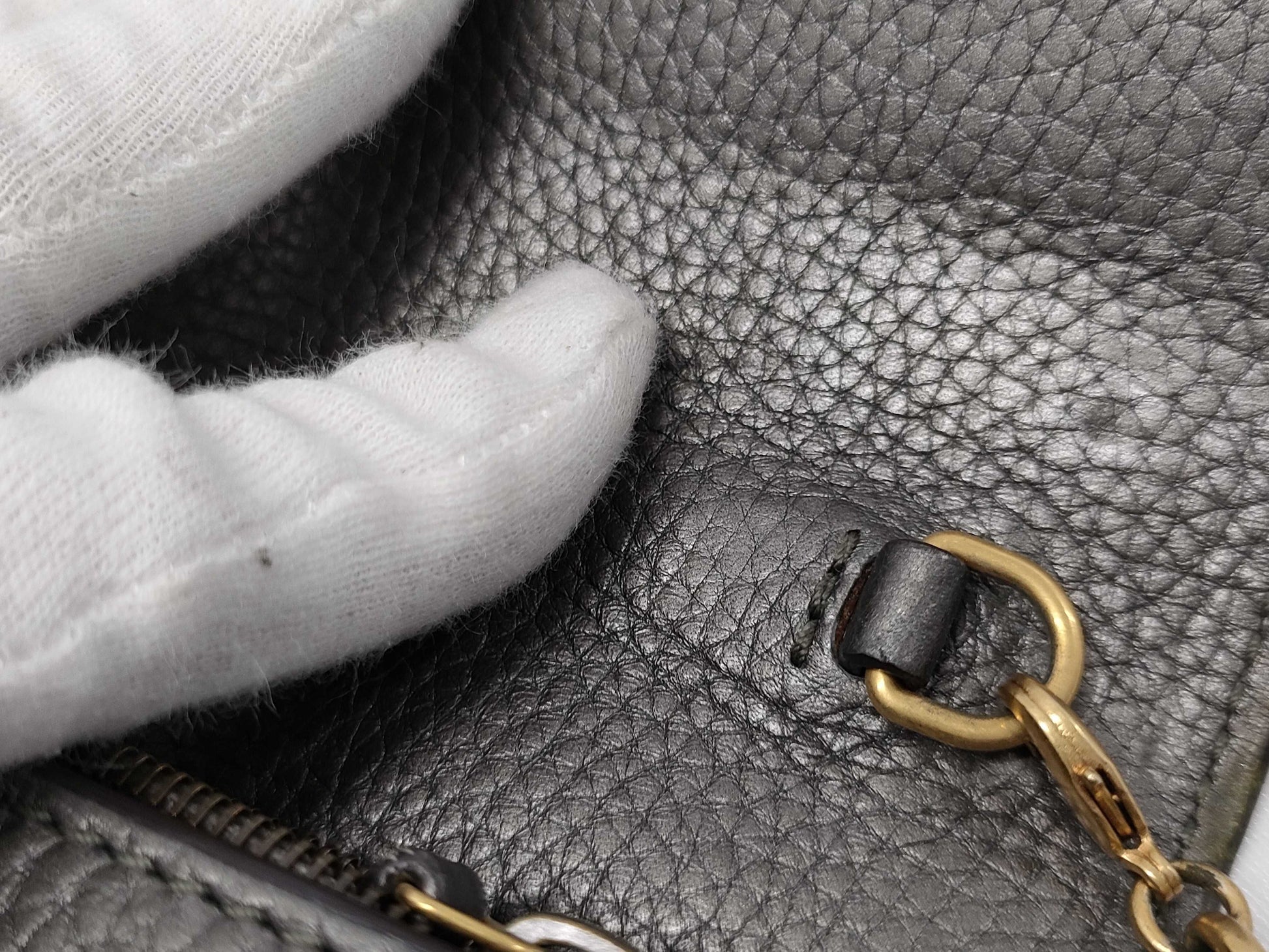 GUCCI GG Leather Shoulder Chain Shoulder Bag