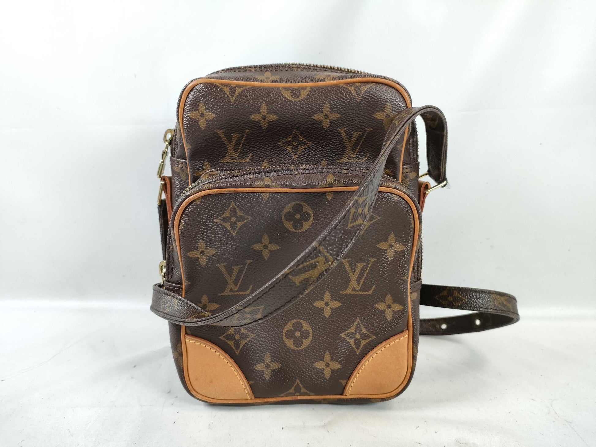 LOUIS VUITTON Monogram M45236 Amazon Shoulder Bag