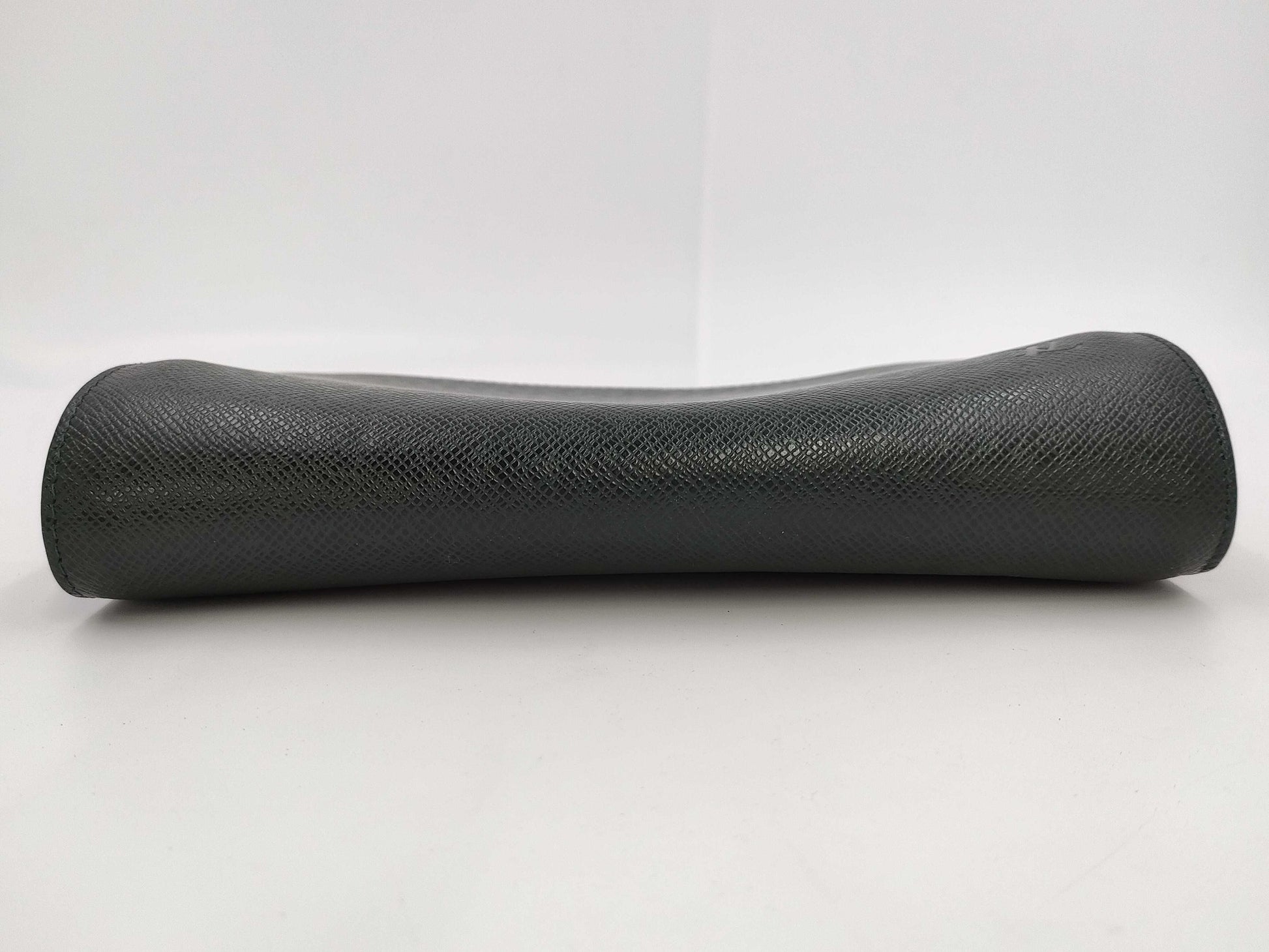 LOUIS VUITTON Taiga Orsay Clutch Second Bag