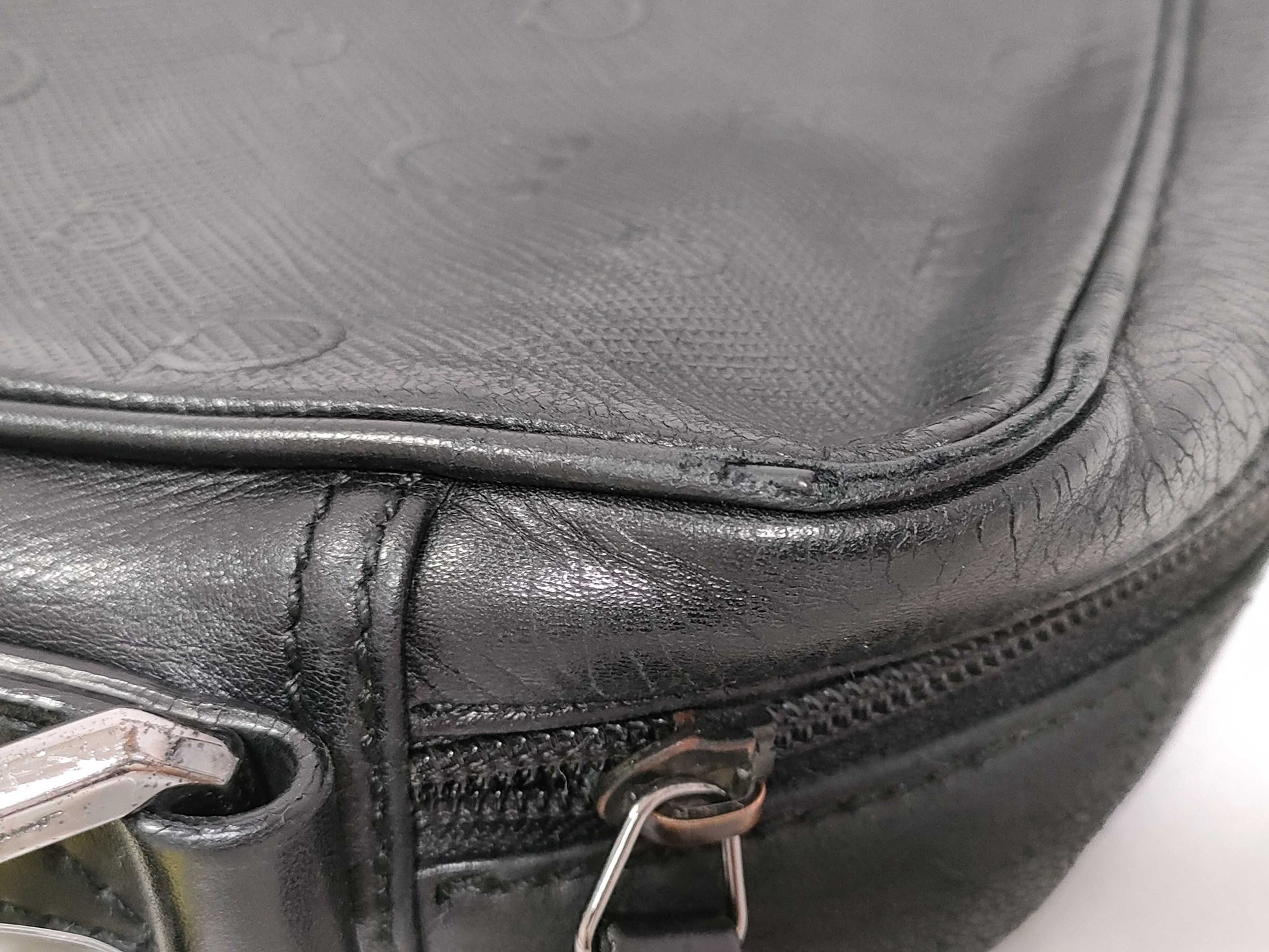 Salvatore Ferragamo Gancini FJ-24 9311 Gancini Leather Second Bag