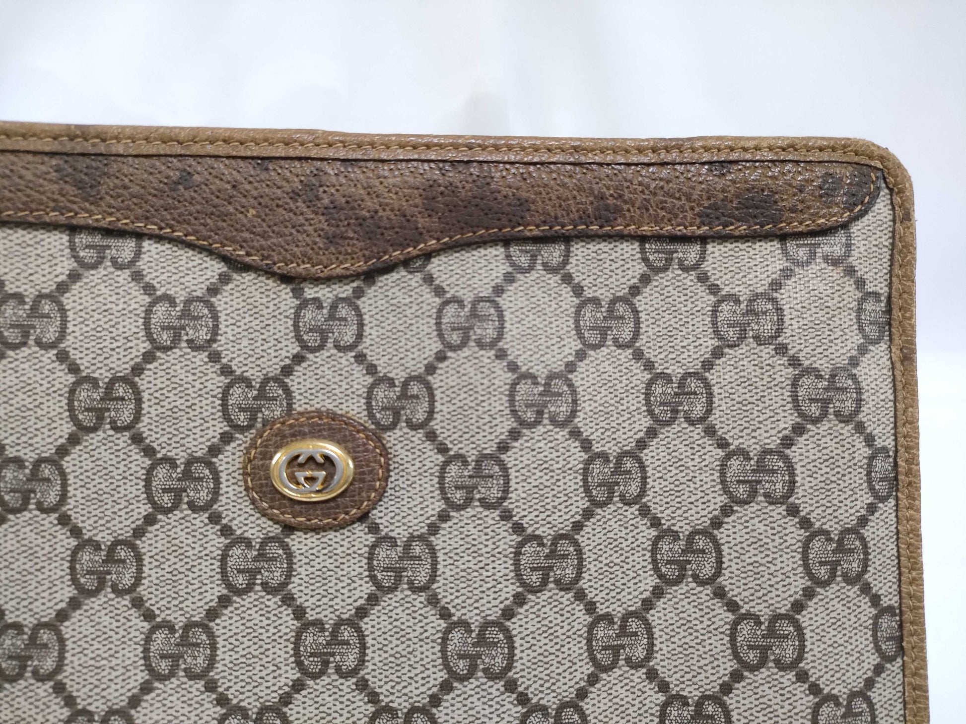 GUCCI Old GG Clutch Bag 97 01 038 Second Bag