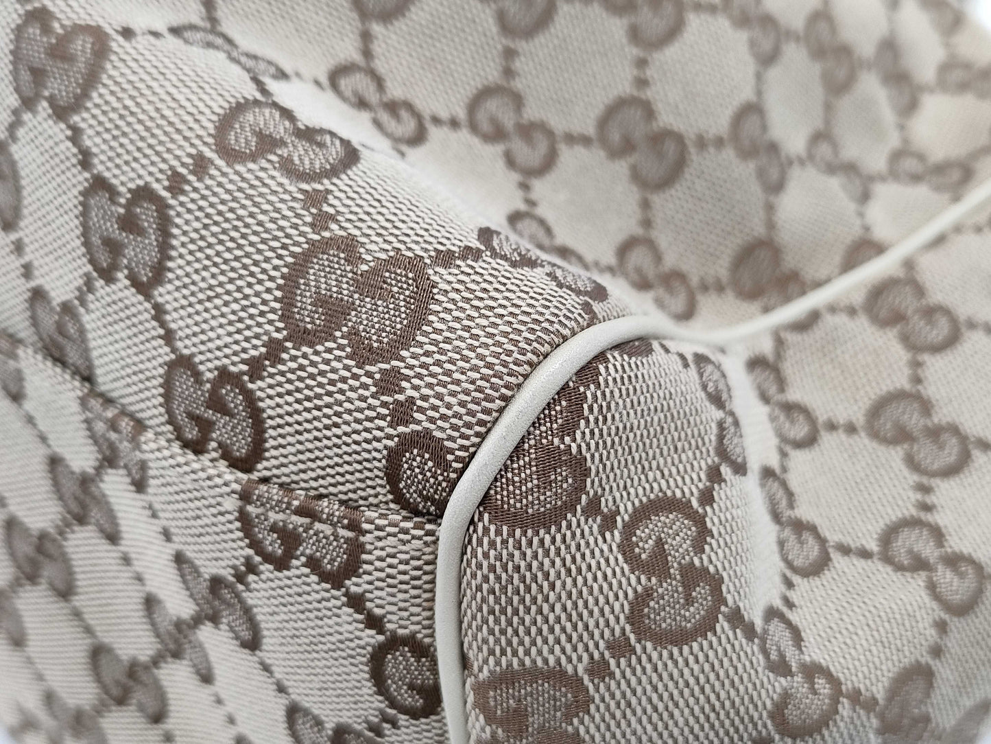 GUCCI GG Canvas Sukey 211944 Tote Bag