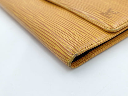 LOUIS VUITTON Epi International Wallet