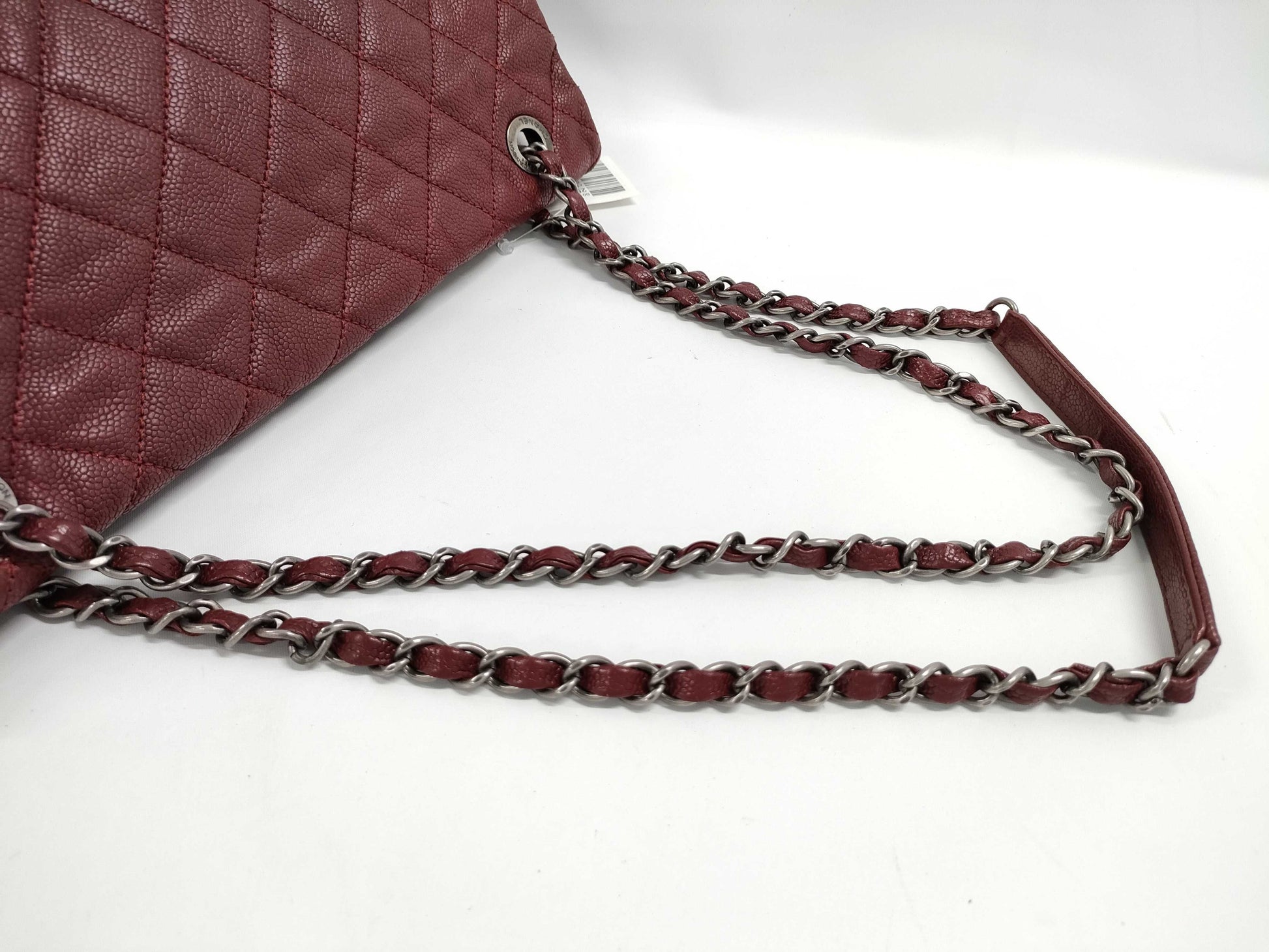 CHANEL Caviar Skin Matelasse Soft Caviar Easy Flap Bordeaux Shoulder Bag