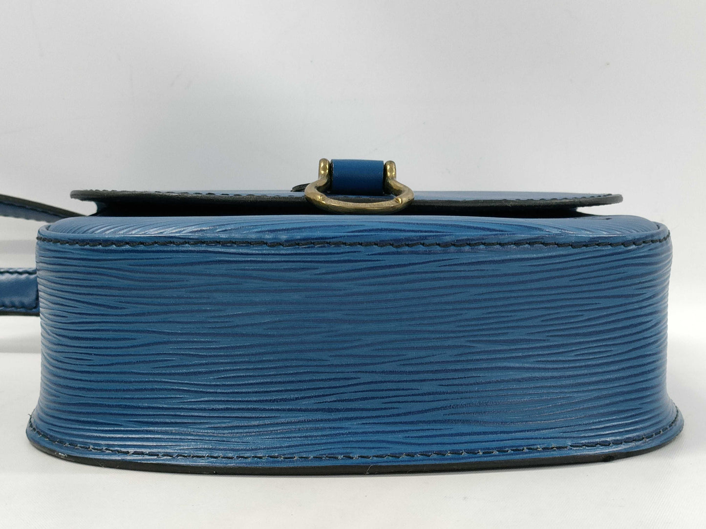 LOUIS VUITTON Epi Cinqle Shoulder Bag