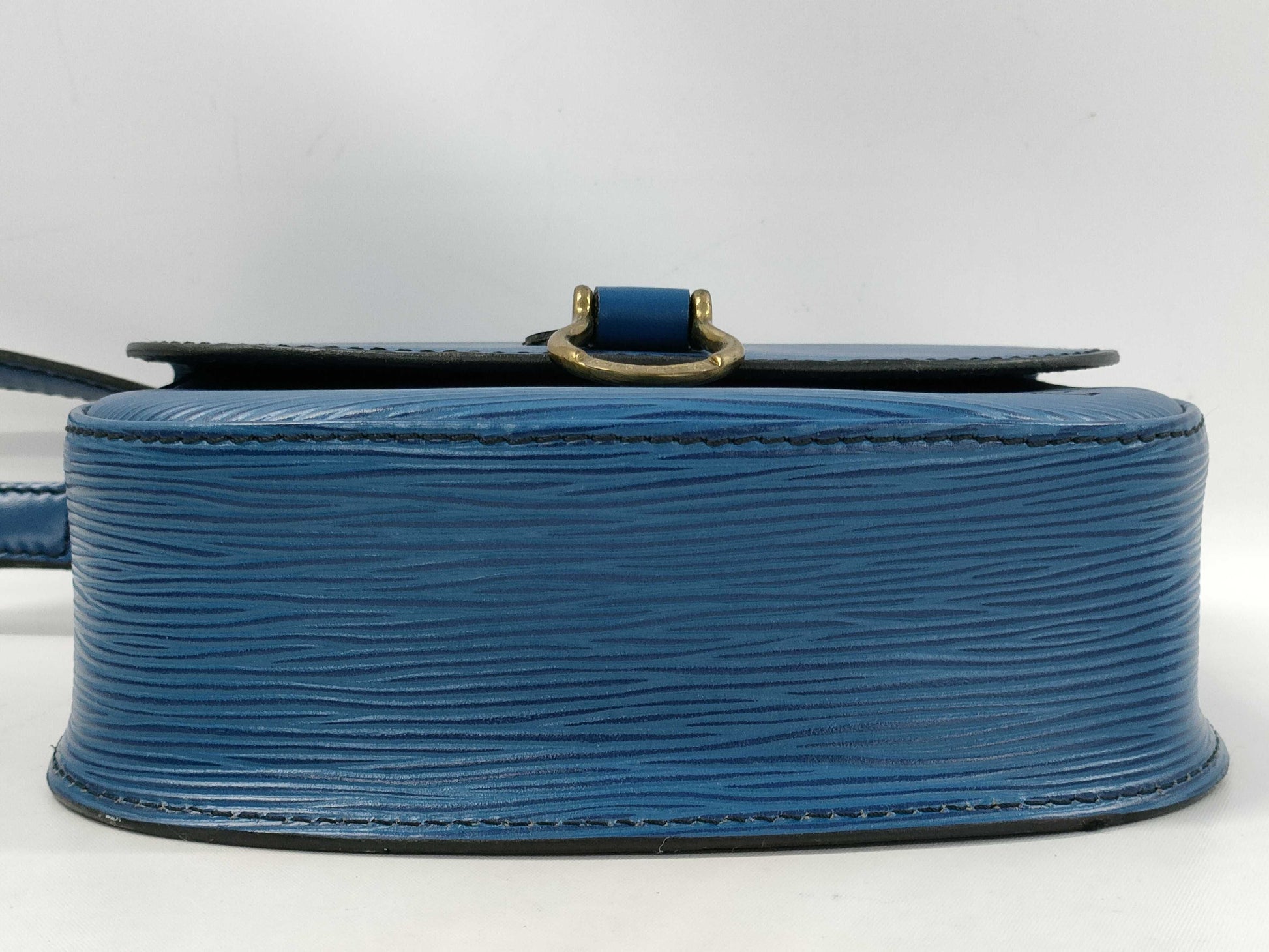 LOUIS VUITTON Epi Cinqle Shoulder Bag