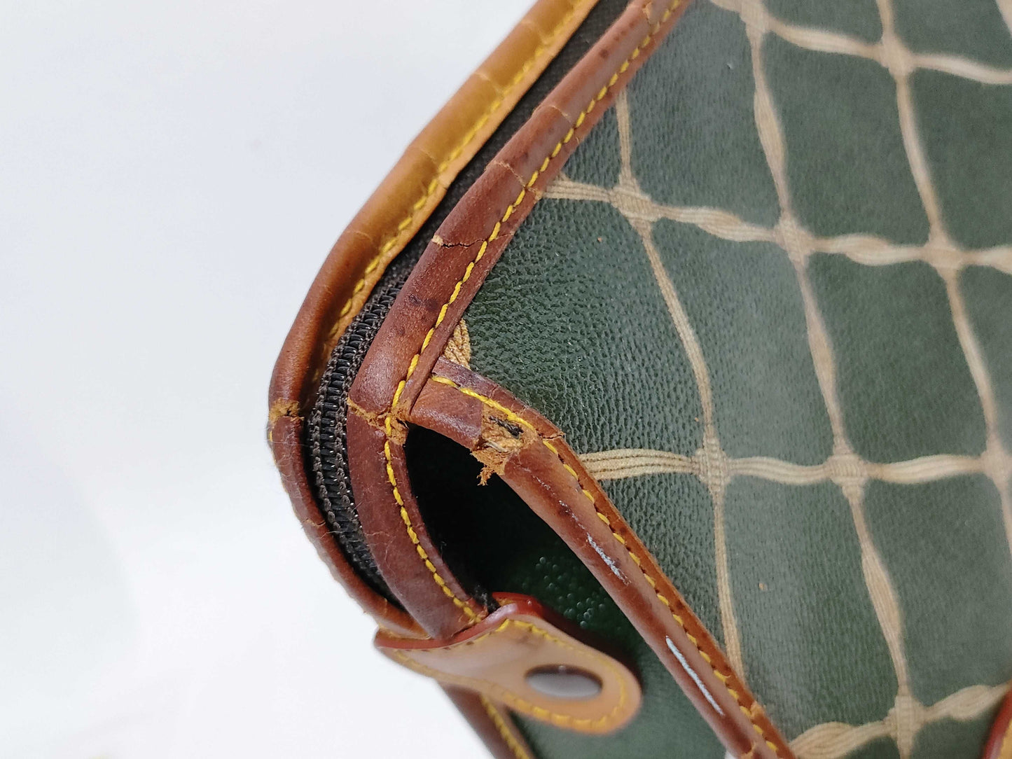 HUNTING WORLD Leather x PVC Second Bag Second Bag