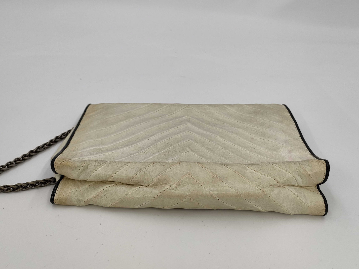 CHANEL V-Stitch Chain Shoulder Bag