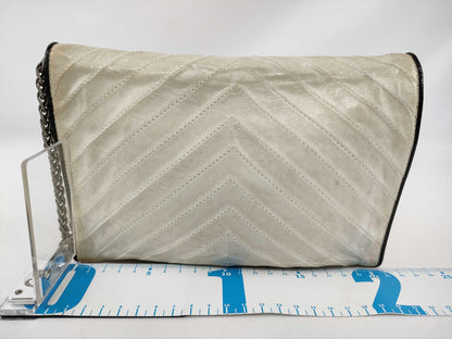 CHANEL V-Stitch Chain Shoulder Bag