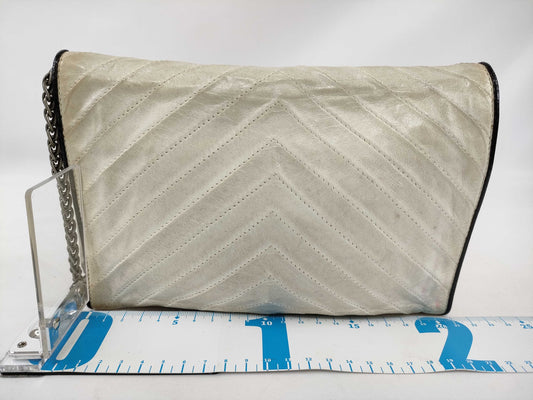 CHANEL V-Stitch Chain Shoulder Bag
