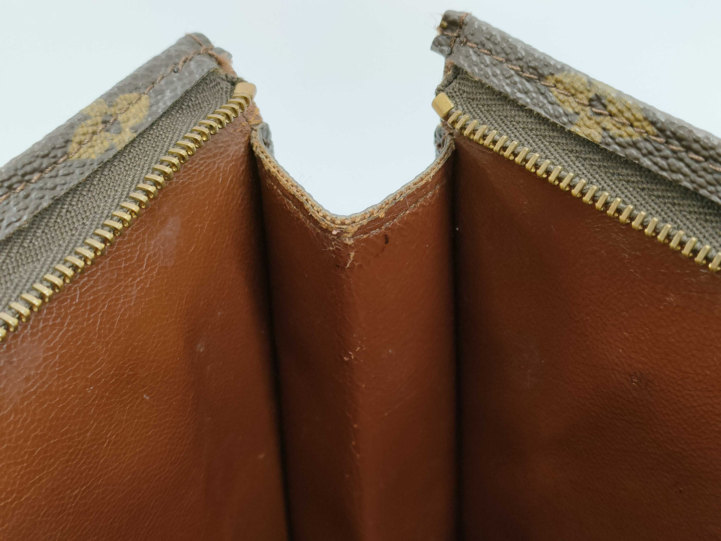 LOUIS VUITTON Monogram Truss Toilette Second Bag