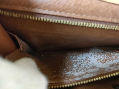 LOUIS VUITTON Epi Montaigne Second Bag