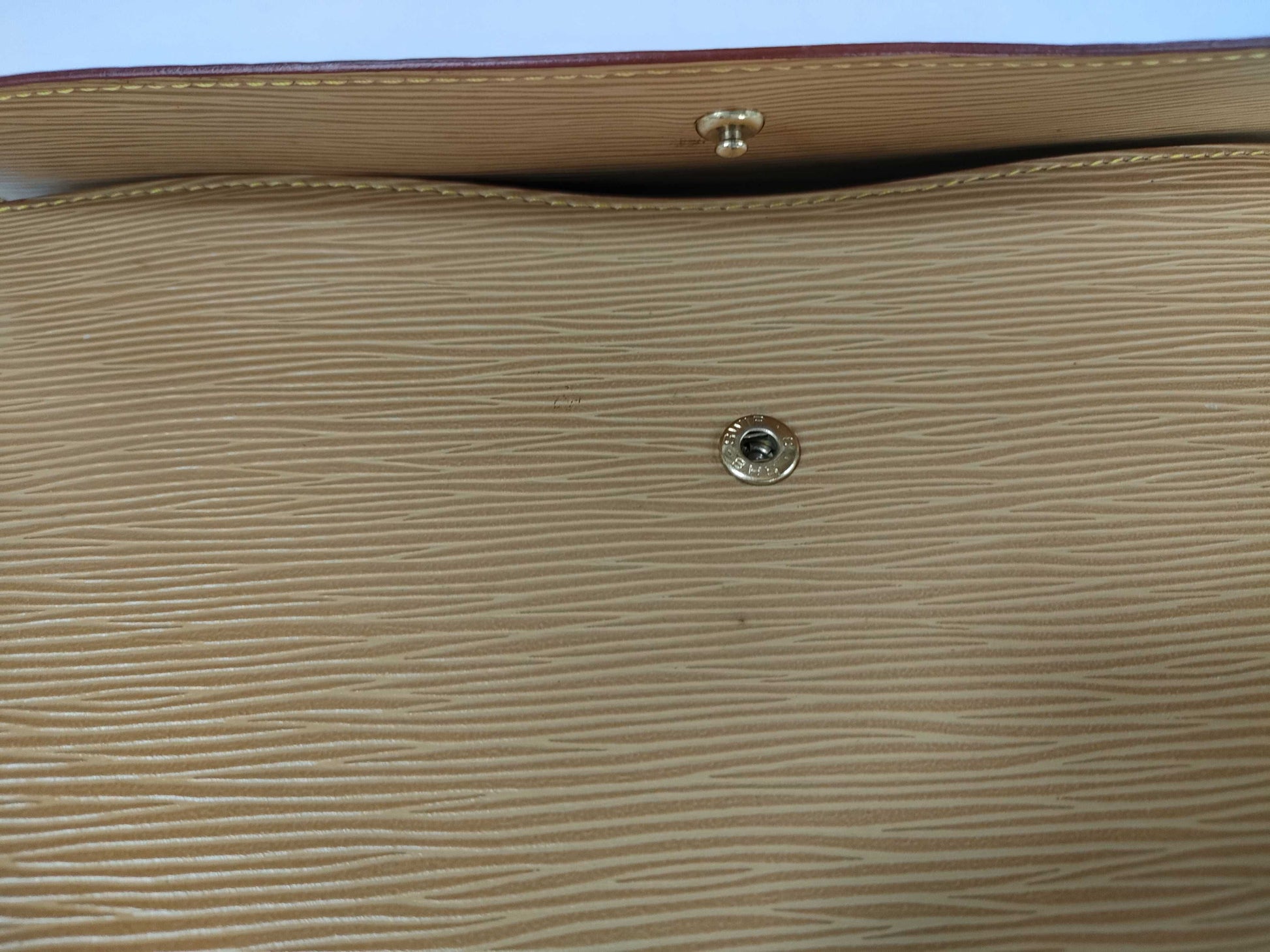 LOUIS VUITTON Epi Montaigne Second Bag