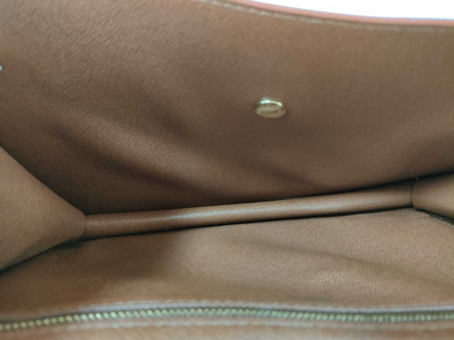 LOUIS VUITTON Epi Montaigne Second Bag