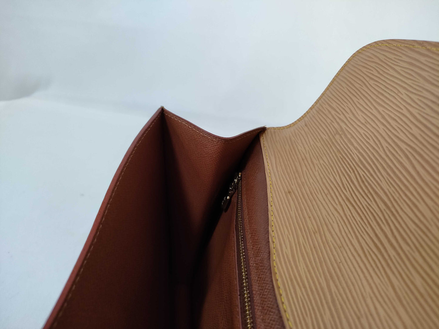 LOUIS VUITTON Epi Montaigne Second Bag