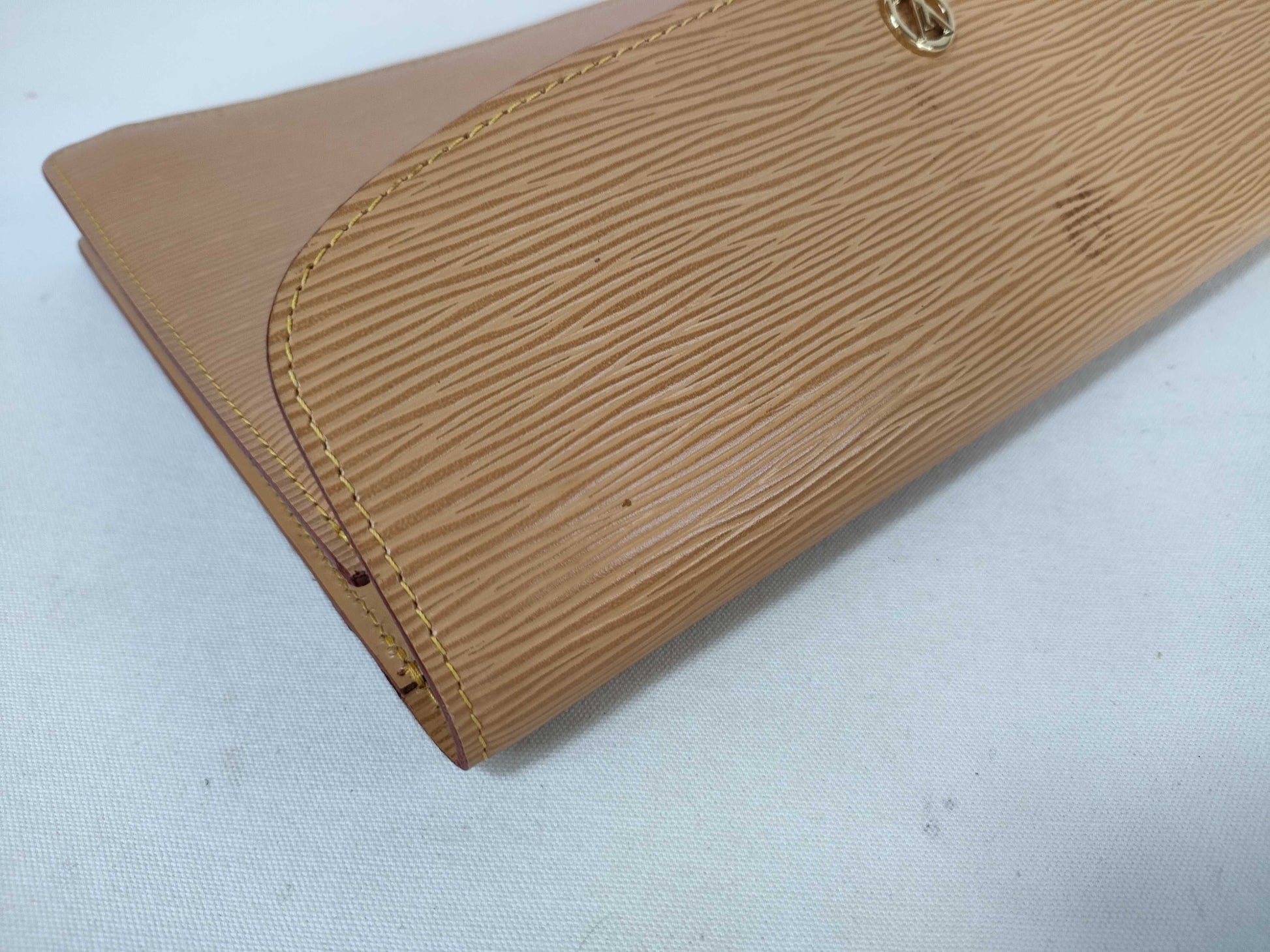LOUIS VUITTON Epi Montaigne Second Bag