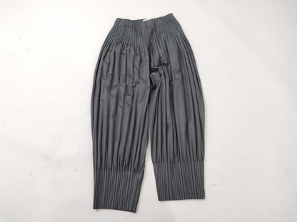 ISSEY MIYAKE pleated pants