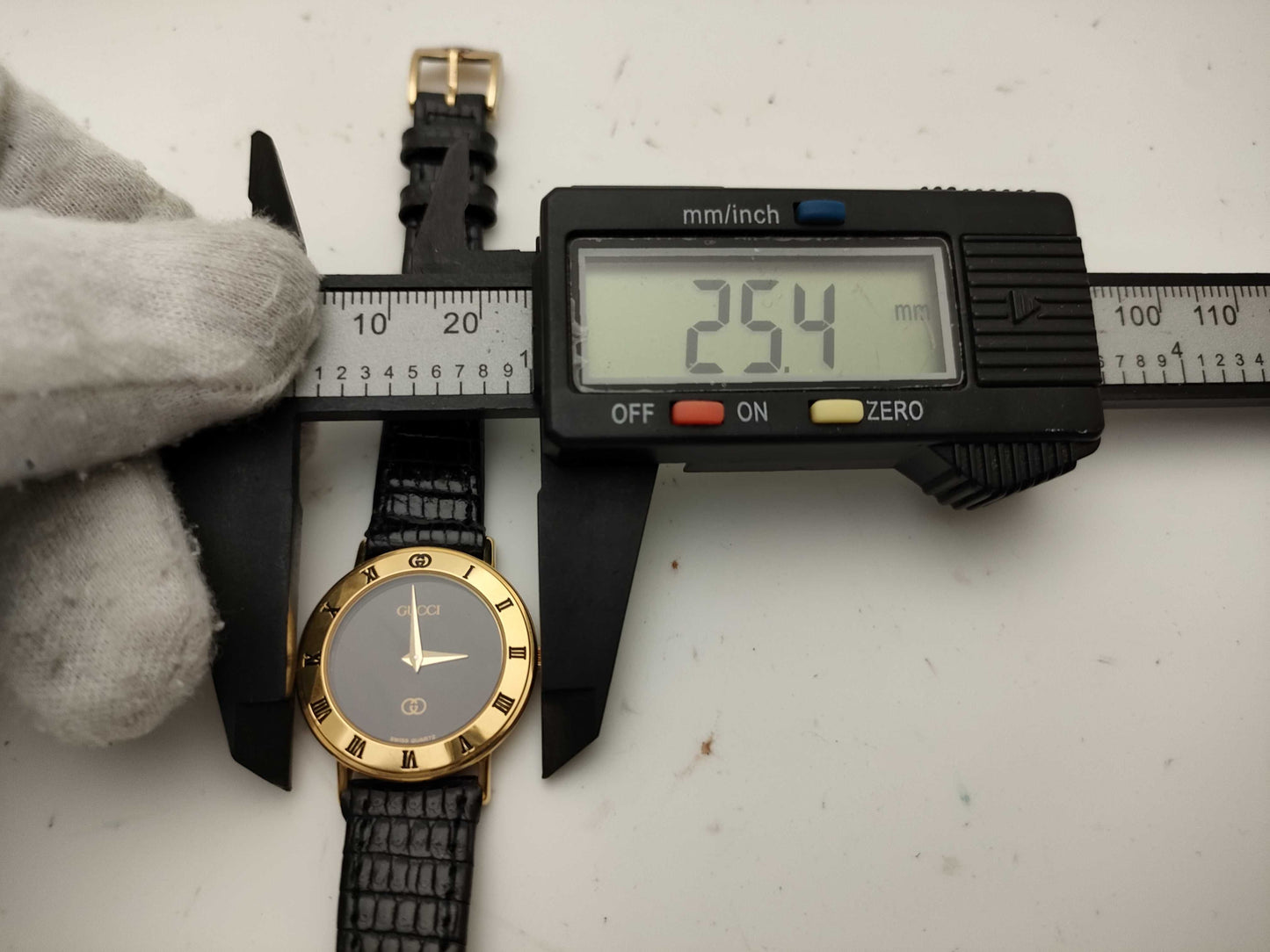 GUCCI Women's Watch 13 3000 796 Unworked Women's Watch