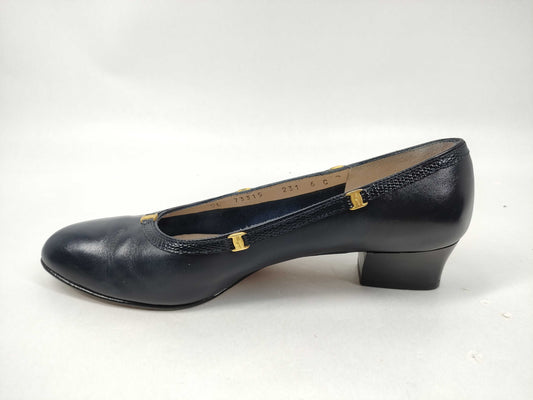 Salvatore Ferragamo Vara Navy Pumps