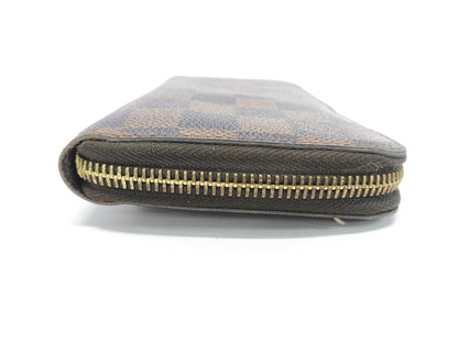 LOUIS VUITTON Damier Zippy Wallet