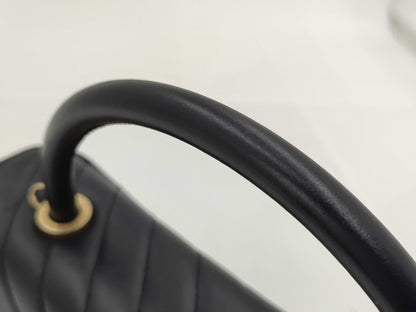 CHANEL Calfskin Navy V-Stitch Hand Shoulder 2-Way Chain Handbag