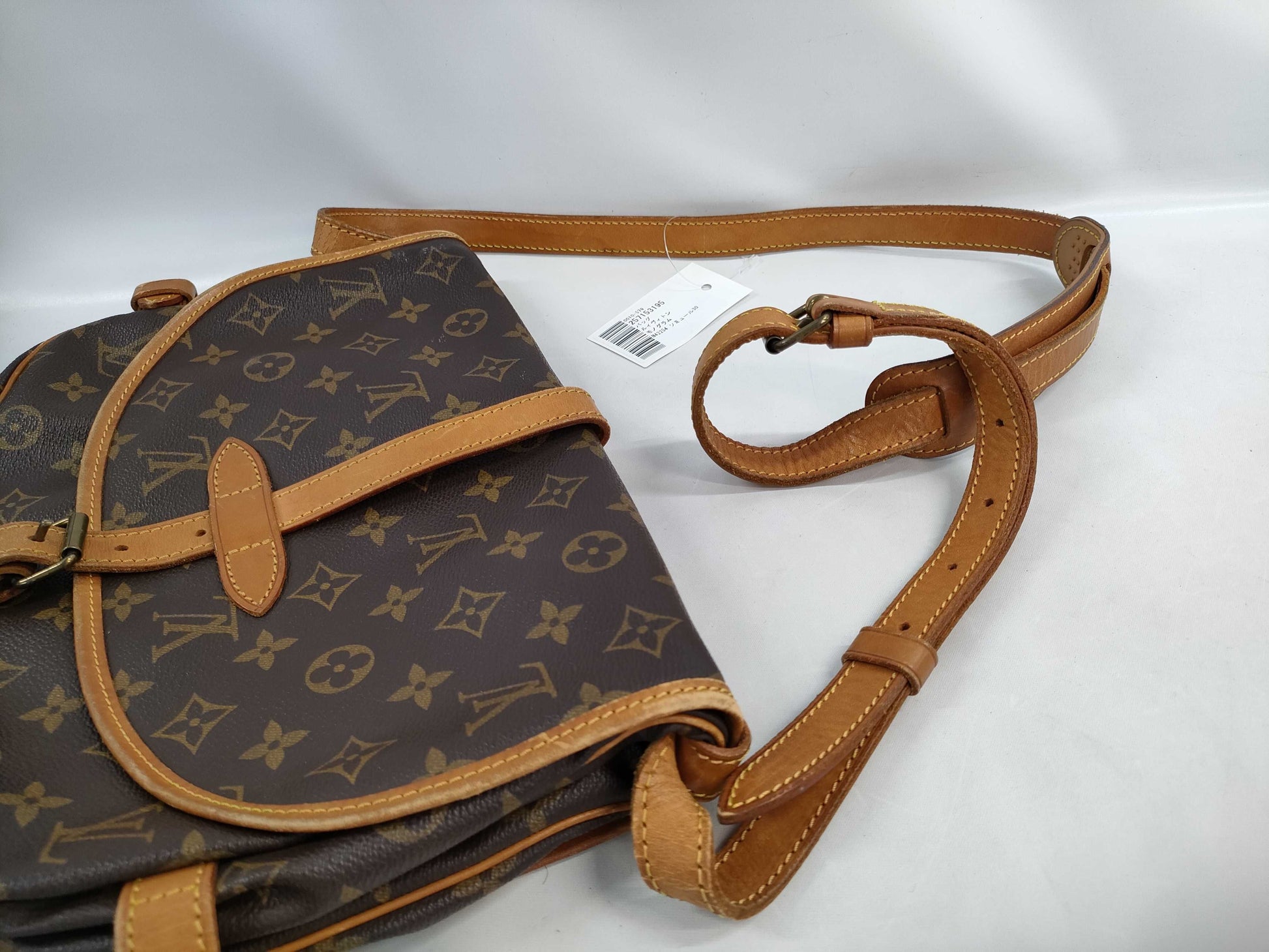 LOUIS VUITTON Monogram M42254 Saumur 30 Shoulder Bag
