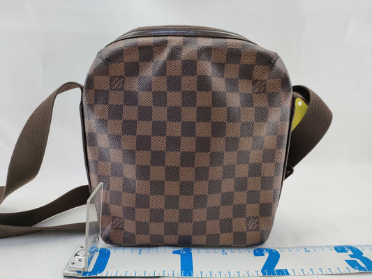 LOUIS VUITTON Damier N41135 Trotter Beaubourg Damier Shoulder Bag