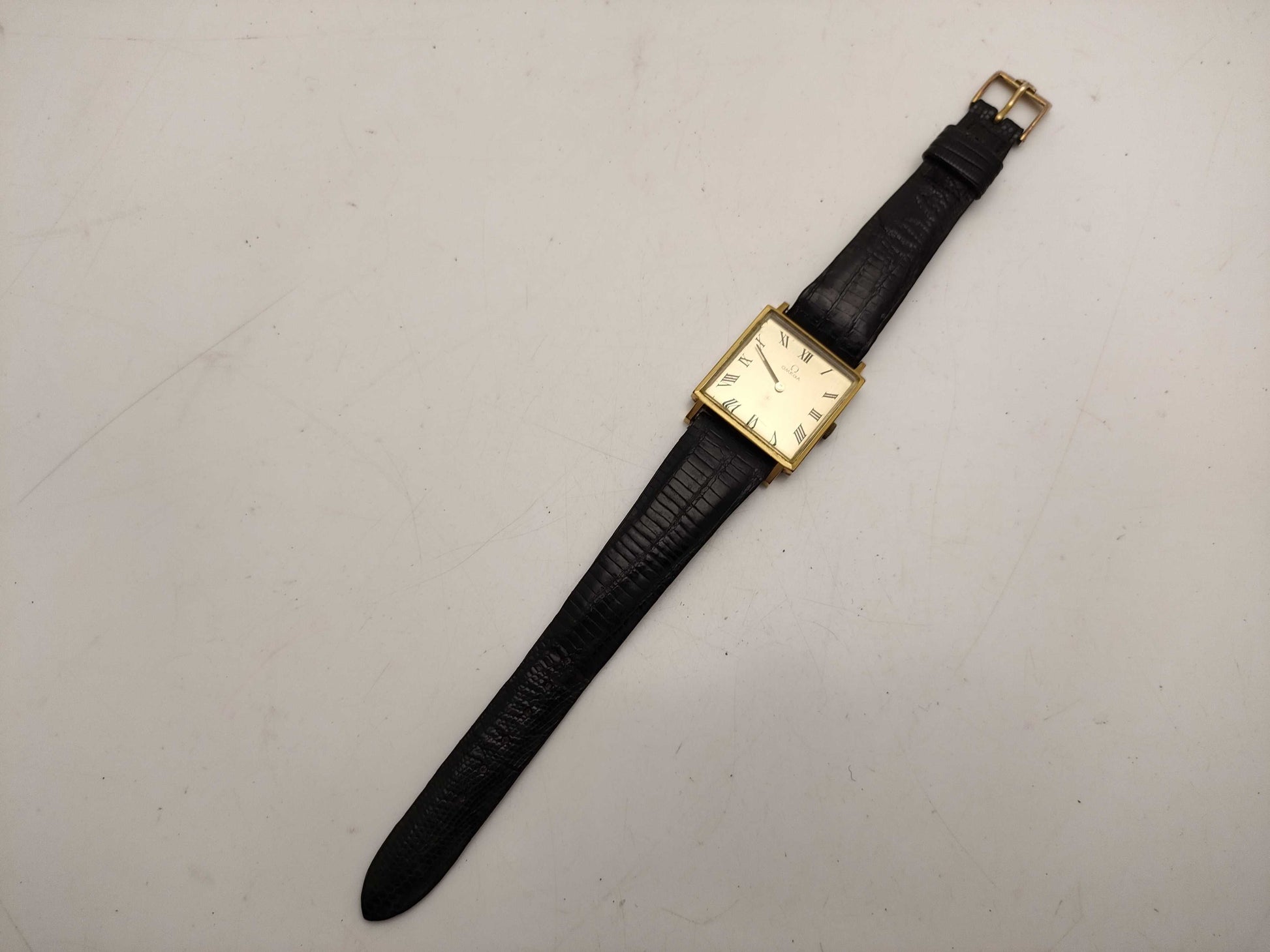 OMEGA GOLD Women's Watch