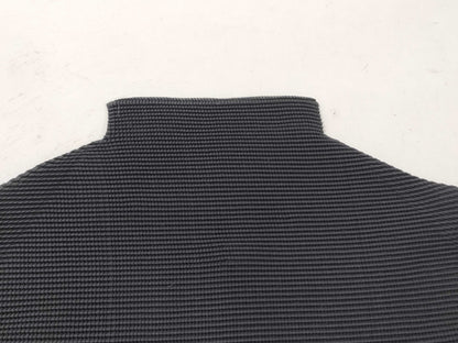 ISSEY MIYAKE Cut and Sew Black Top