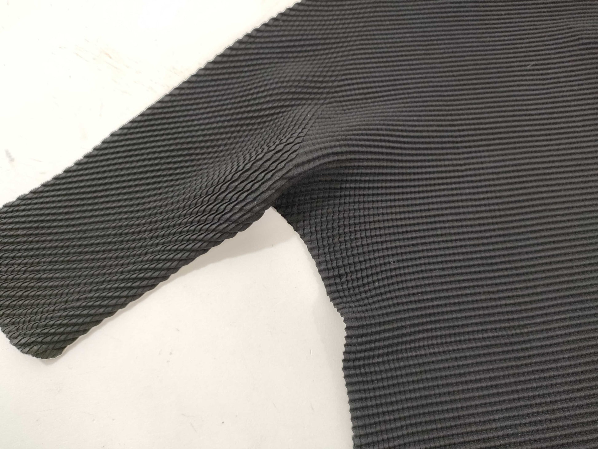 ISSEY MIYAKE Cut and Sew Black Top