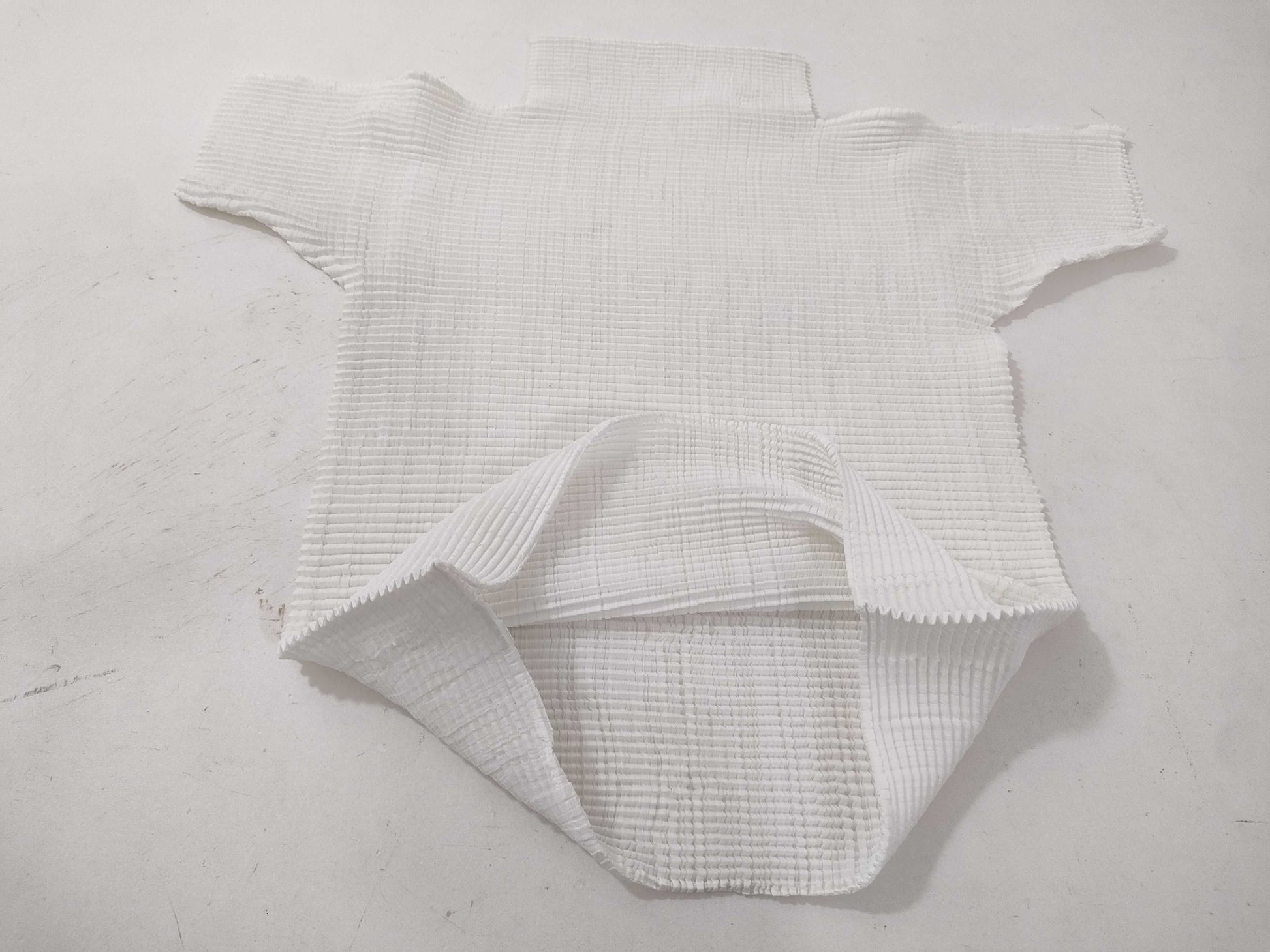 ISSEY MIYAKE cut and sew white top