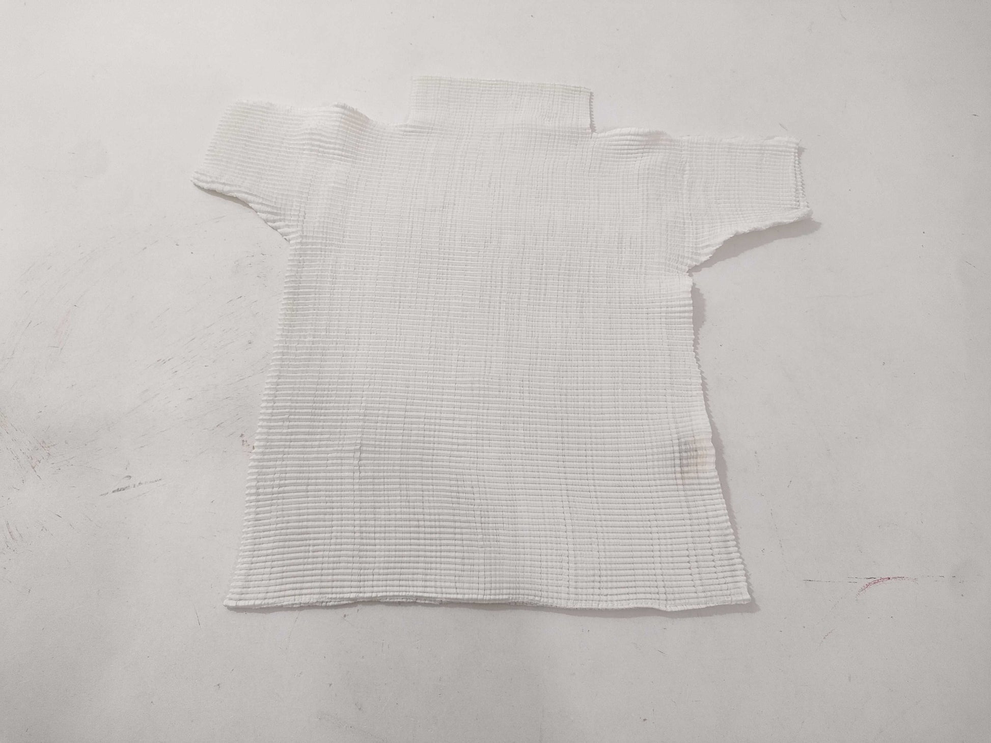 ISSEY MIYAKE cut and sew white top