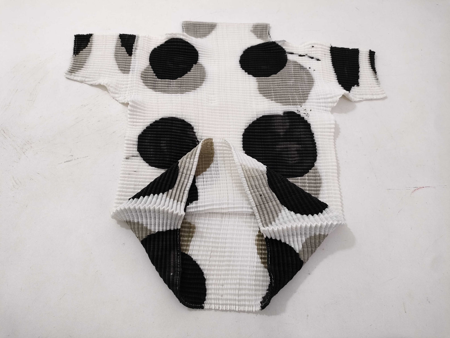 ISSEY MIYAKE cut and sew patterned top