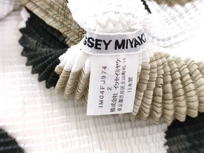 ISSEY MIYAKE cut and sew patterned top