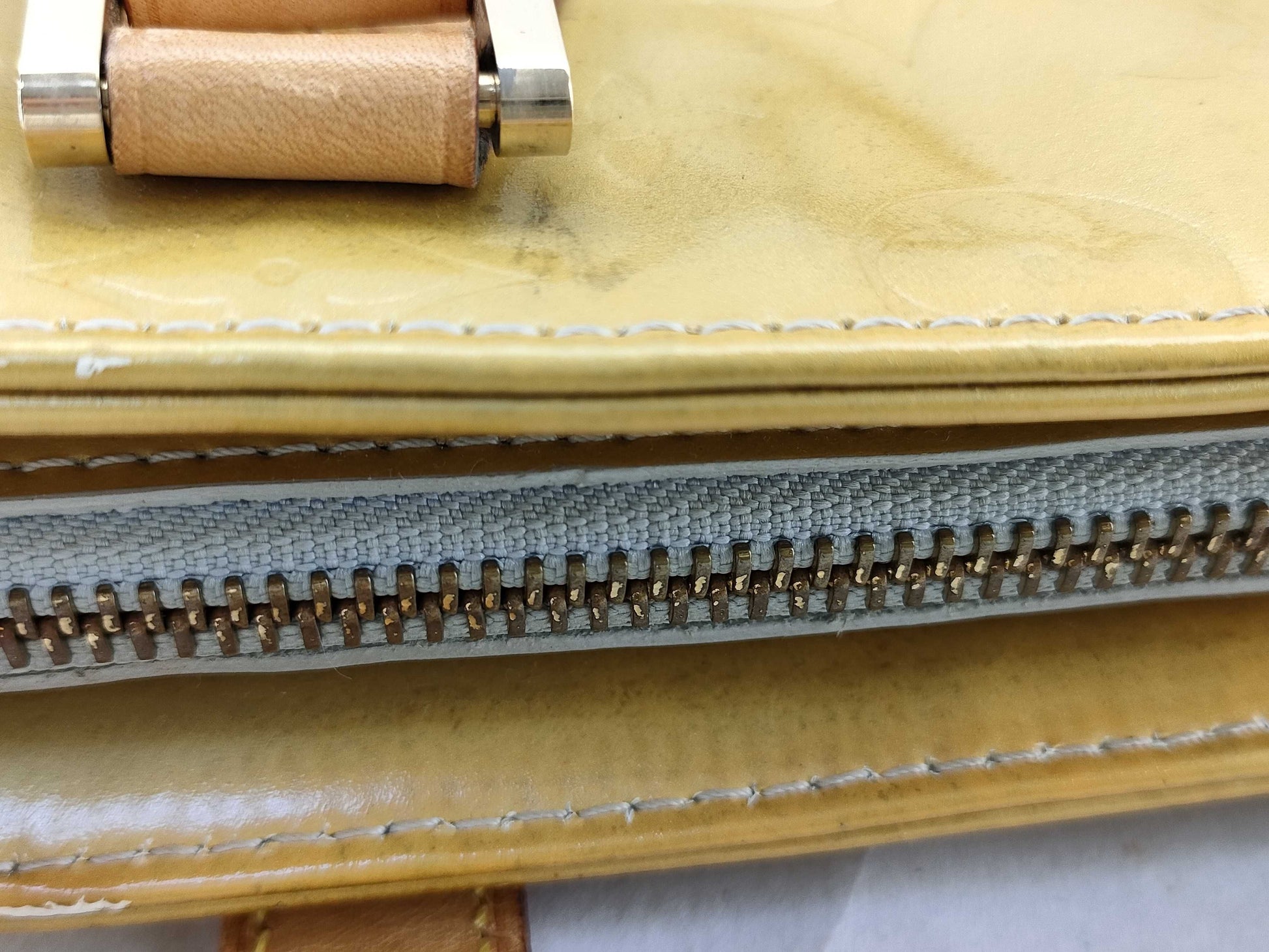 LOUIS VUITTON Vernis Houston Handbag