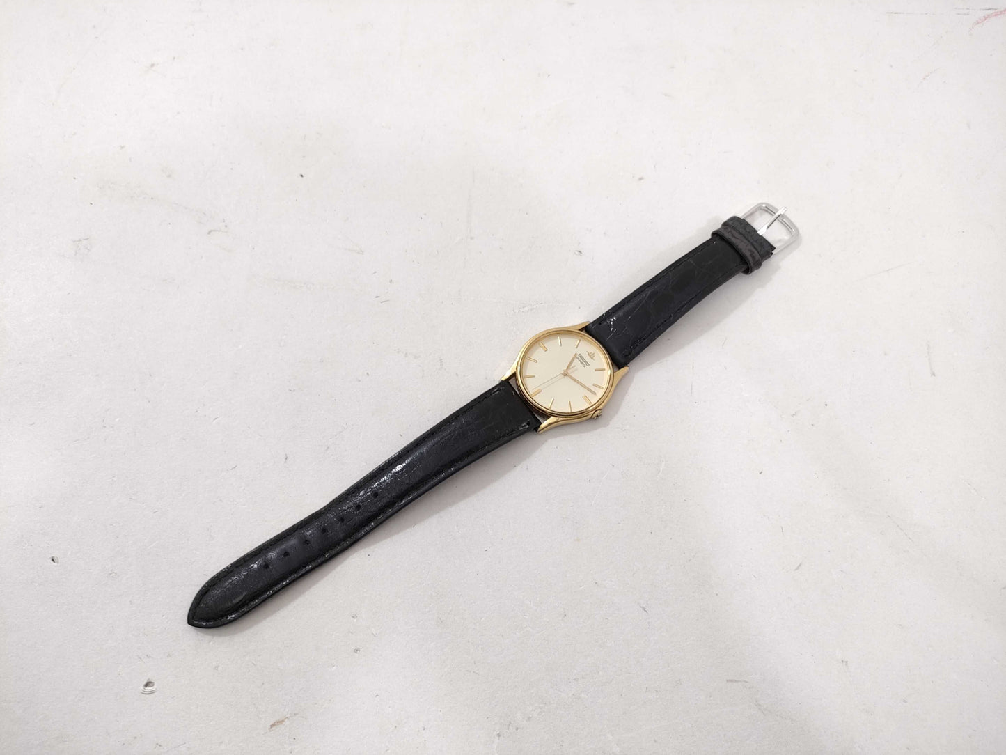 SEIKO V701‐7020 Unoperated Women's Watch