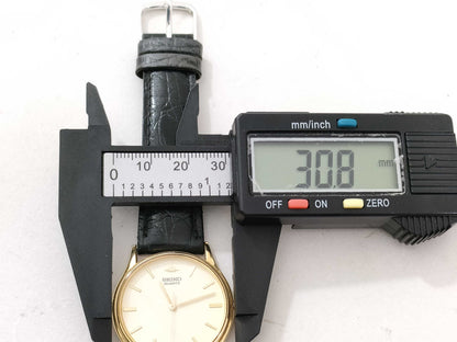 SEIKO V701‐7020 Unoperated Women's Watch