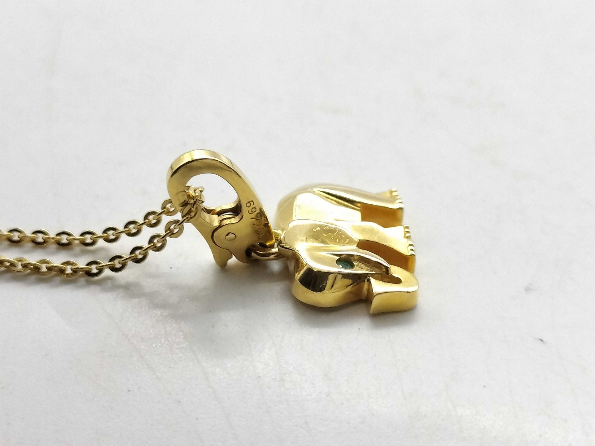 Cartier Candy Elephant Emerald Necklace in Yellow Gold 750, 6.3g 