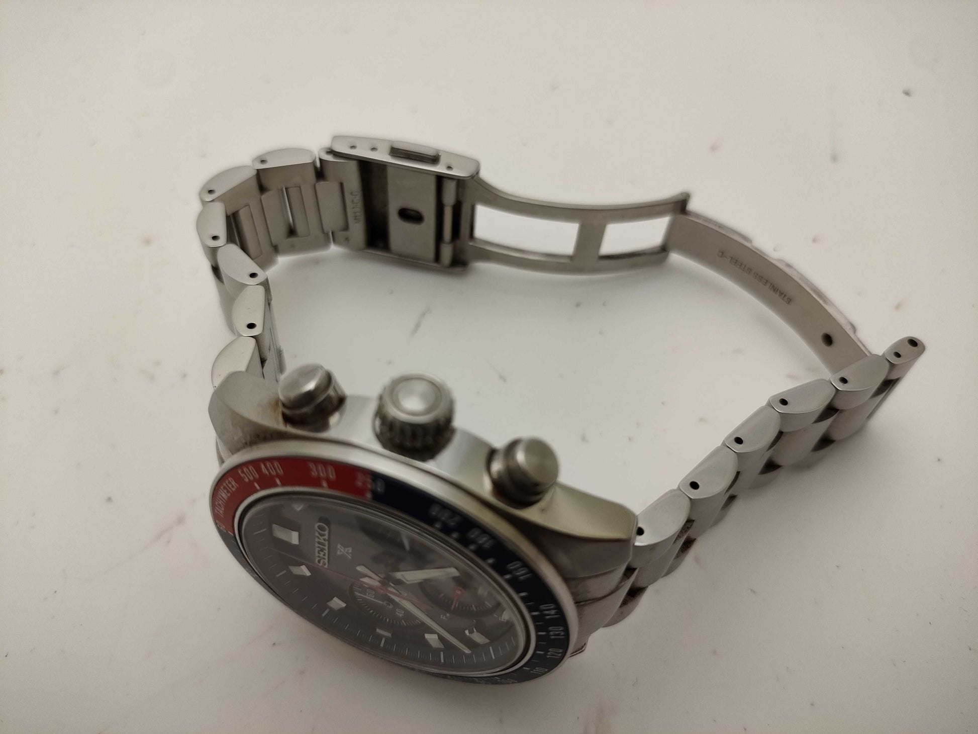 SEIKO V192-0AH0 Solar Men's Watch with Links